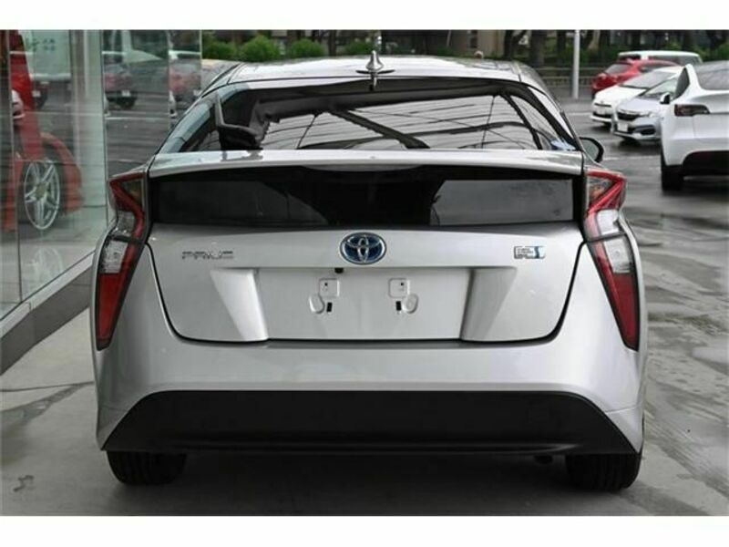 PRIUS-3