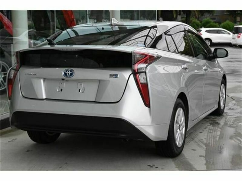 PRIUS-4