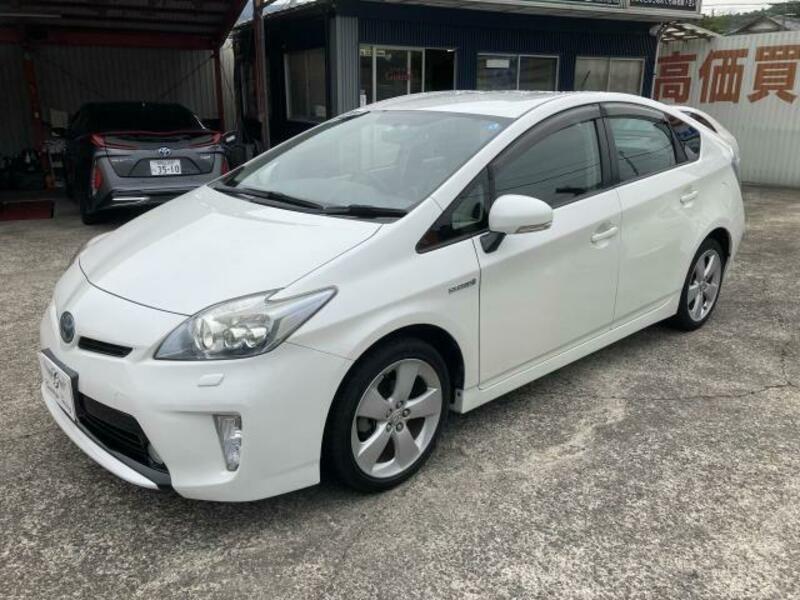 PRIUS-9