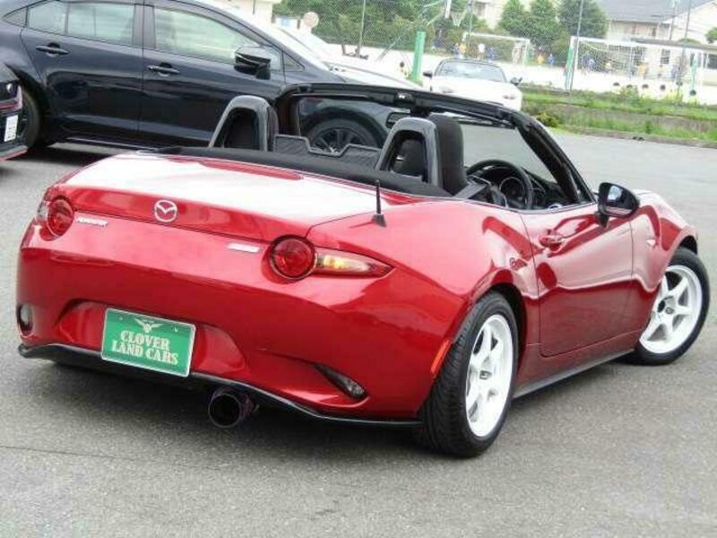 ROADSTER-1