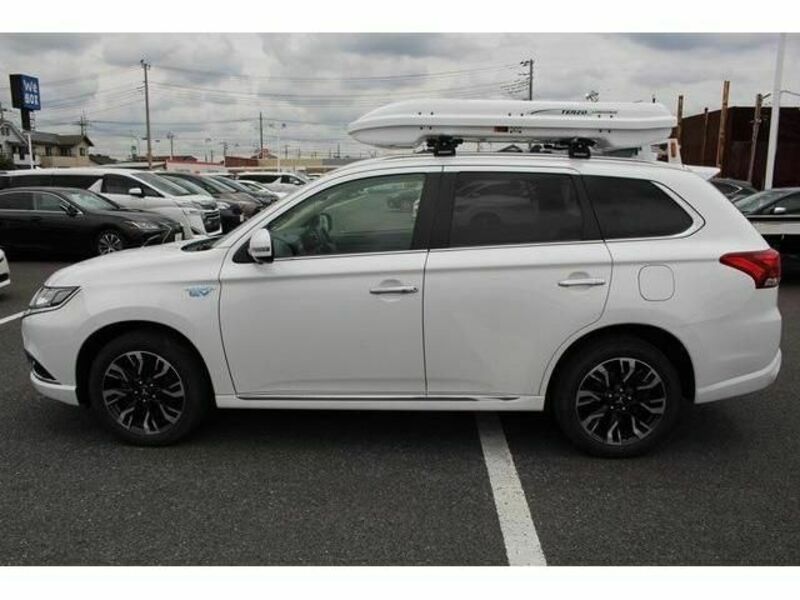 OUTLANDER PHEV-6