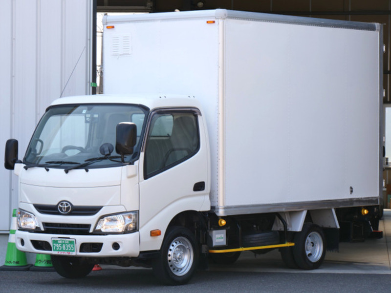 TOYOTA　DYNA