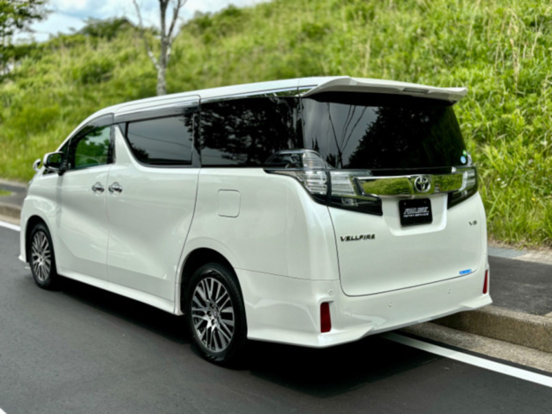 VELLFIRE-7