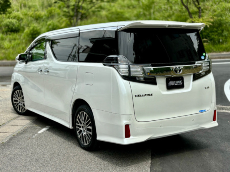 VELLFIRE-1