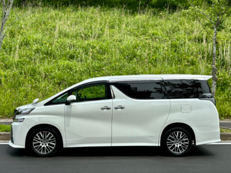 VELLFIRE-10