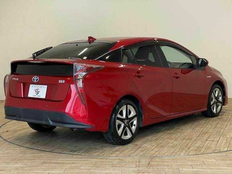 PRIUS-13