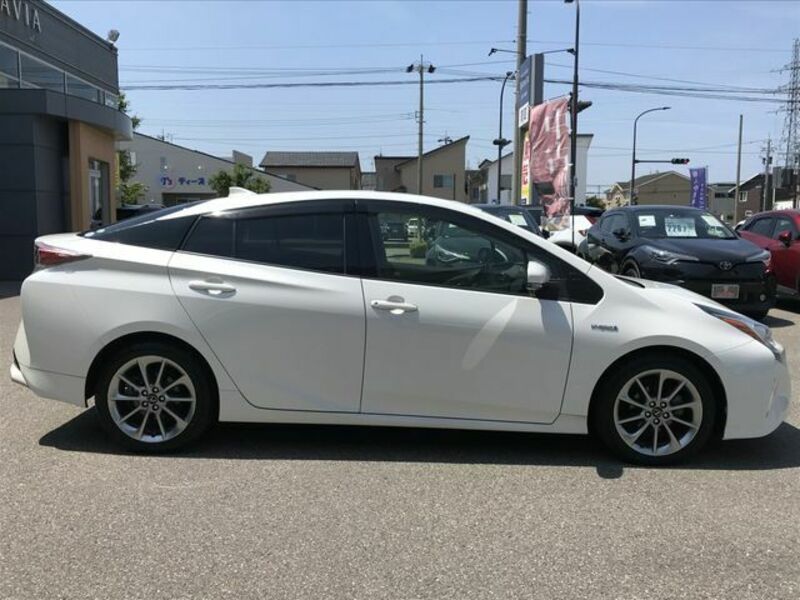 PRIUS-4