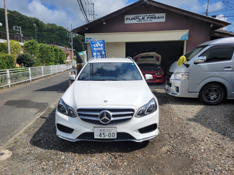 MERCEDES-BENZ　E-CLASS