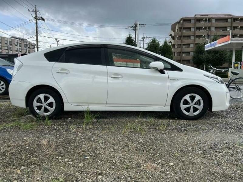 PRIUS-3