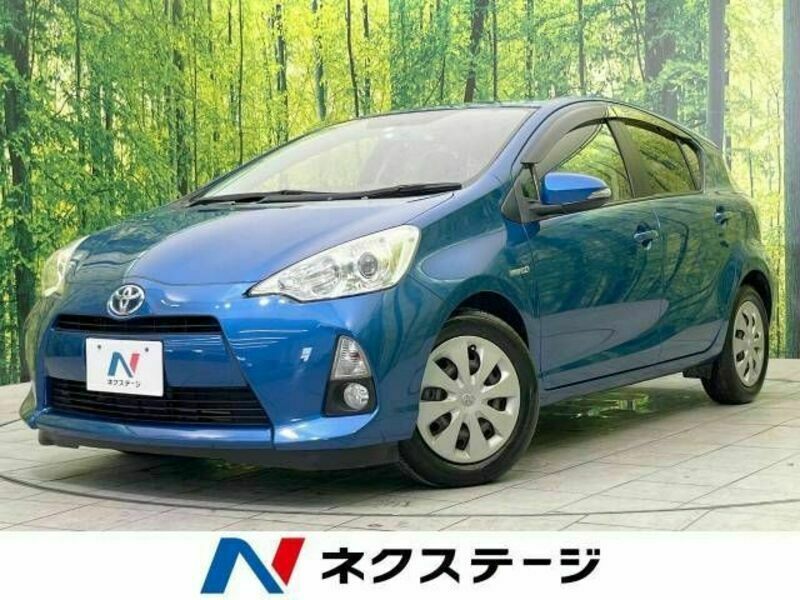 TOYOTA　AQUA