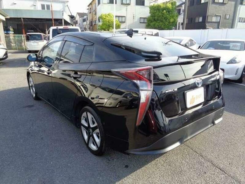 PRIUS-18