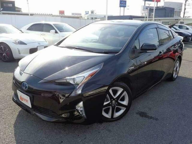 TOYOTA　PRIUS