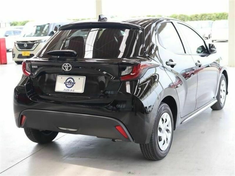 YARIS-5