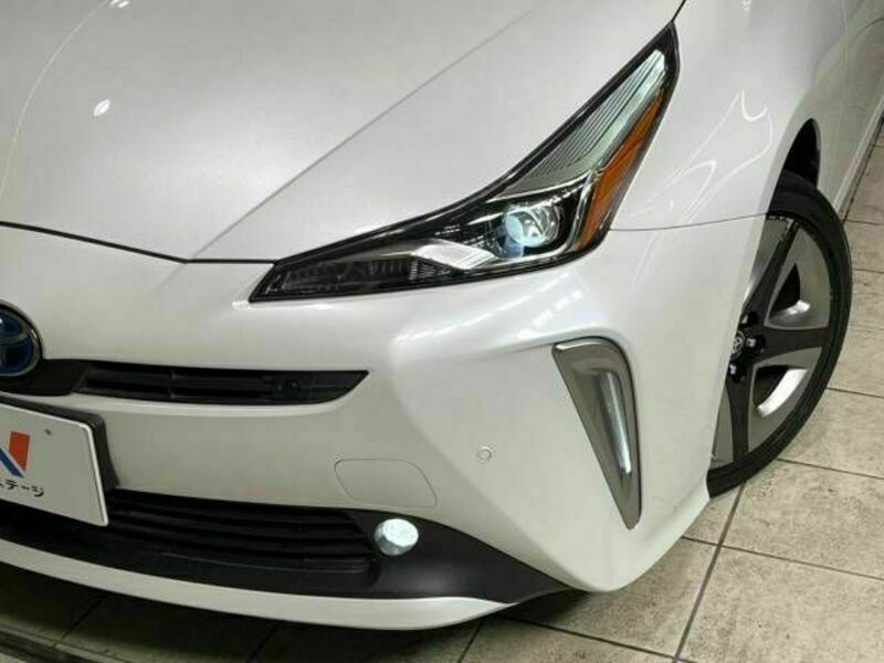 PRIUS-12