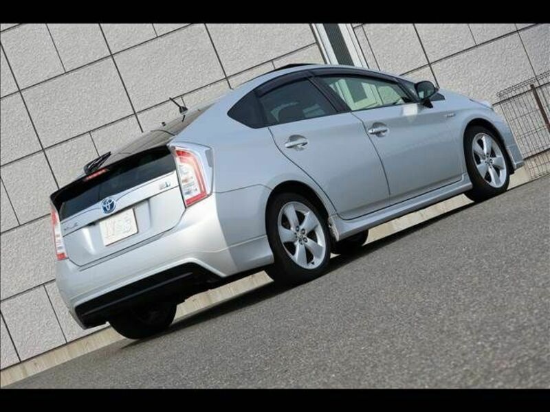 PRIUS-7