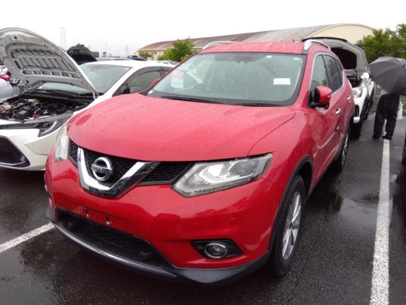 NISSAN　X-TRAIL