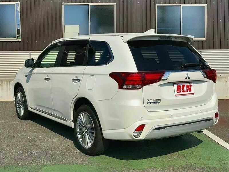 OUTLANDER PHEV-8