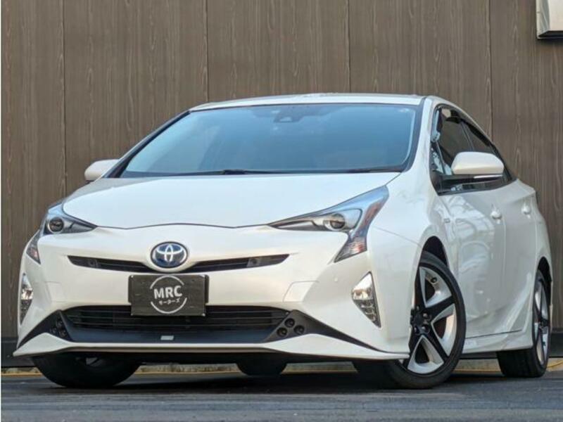 TOYOTA　PRIUS