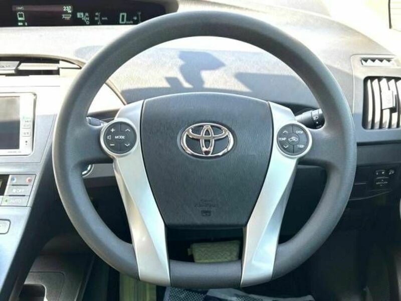 PRIUS-9