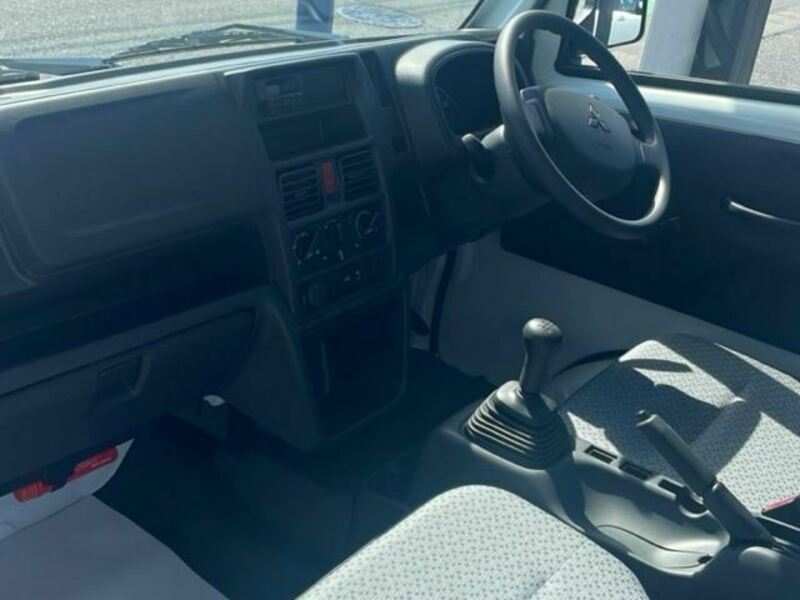 MINICAB TRUCK
