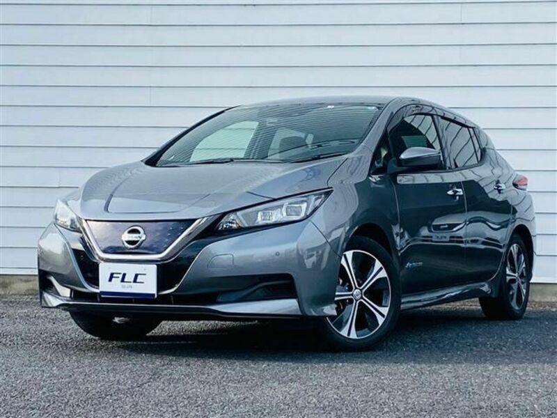 NISSAN　LEAF