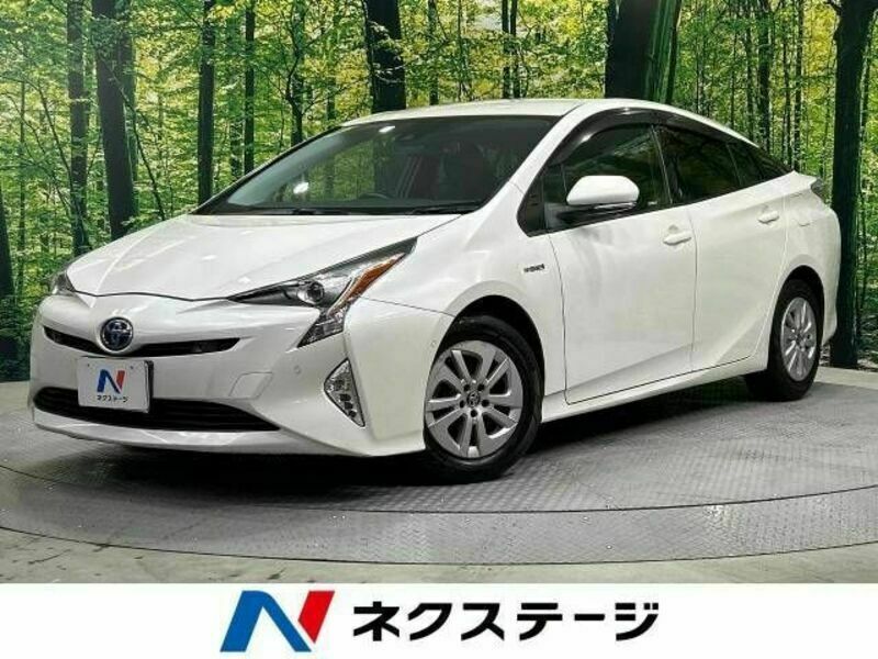 TOYOTA　PRIUS