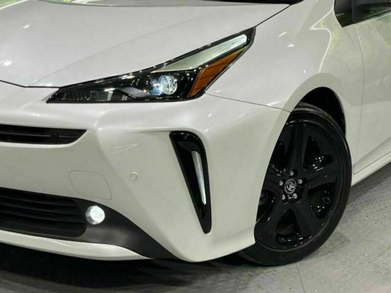 PRIUS-12