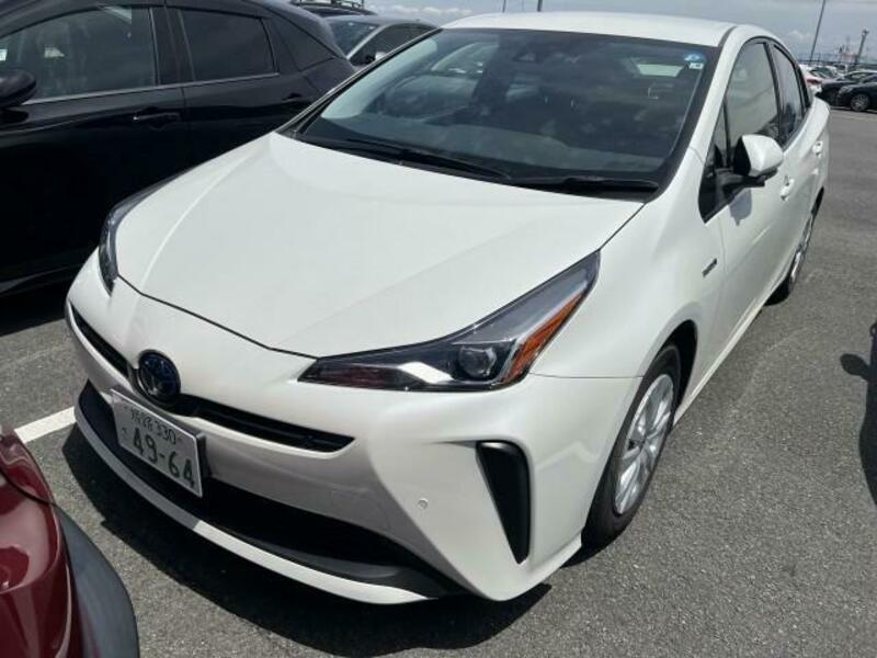 TOYOTA　PRIUS