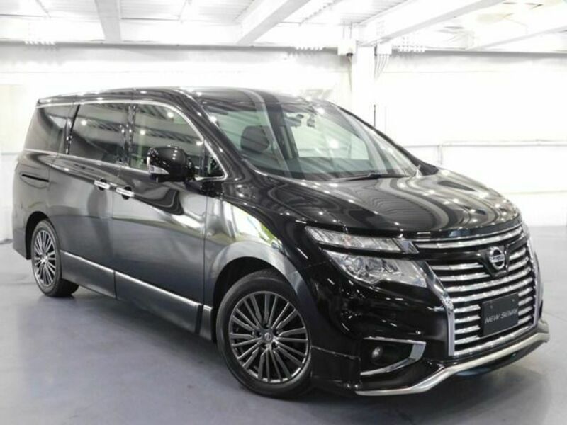 NISSAN　ELGRAND