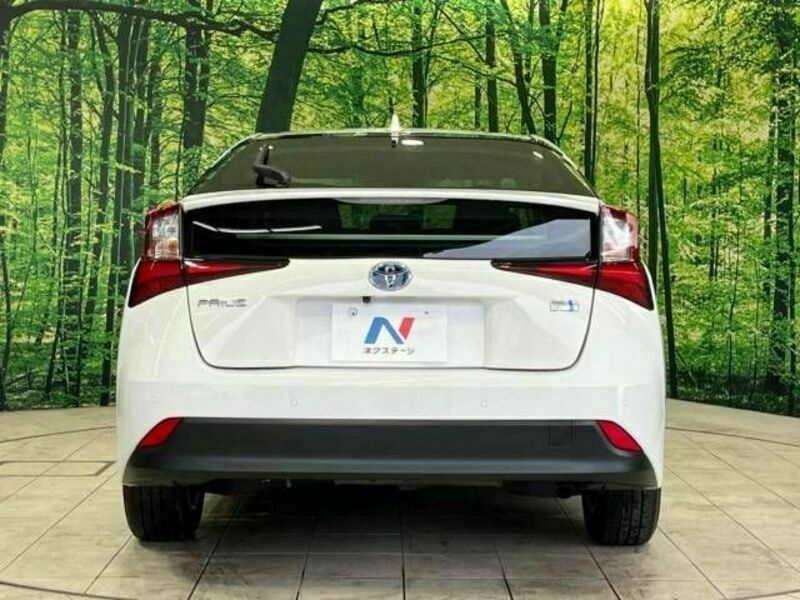 PRIUS-17