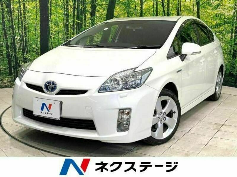 TOYOTA　PRIUS