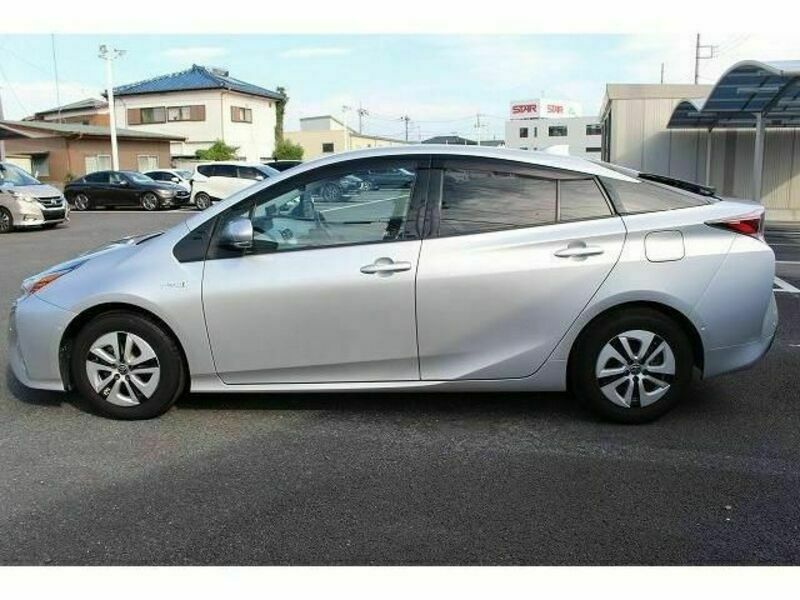 PRIUS-4