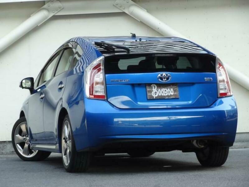 PRIUS-10