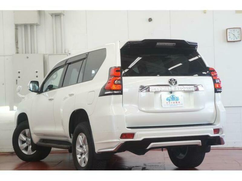 LAND CRUISER PRADO-11