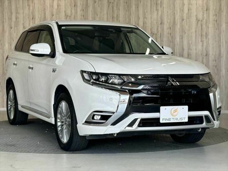 OUTLANDER PHEV-17