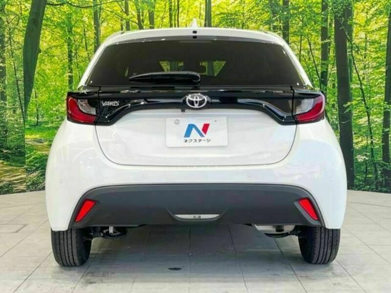 YARIS-15