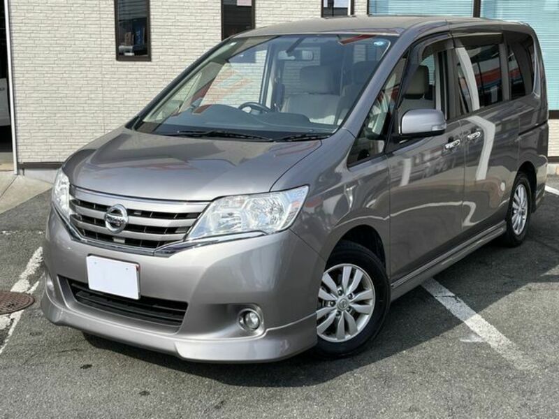 NISSAN　SERENA