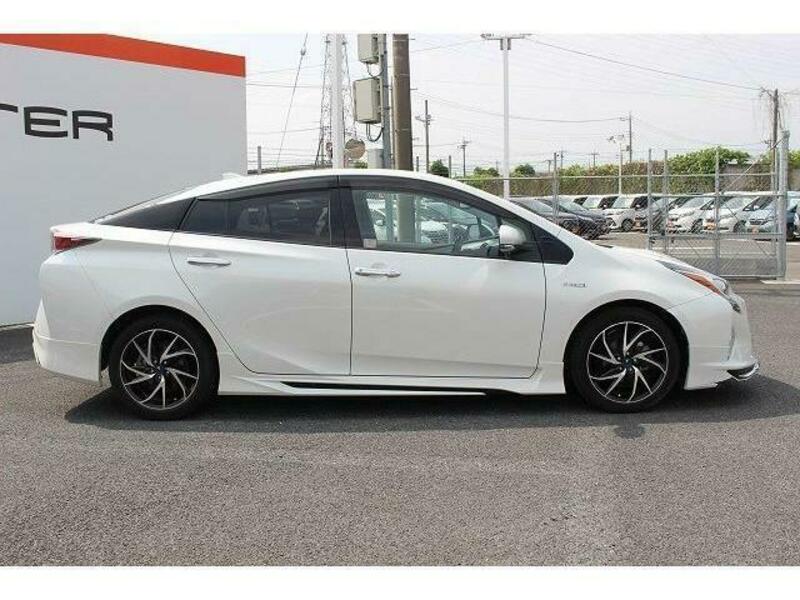 PRIUS-3