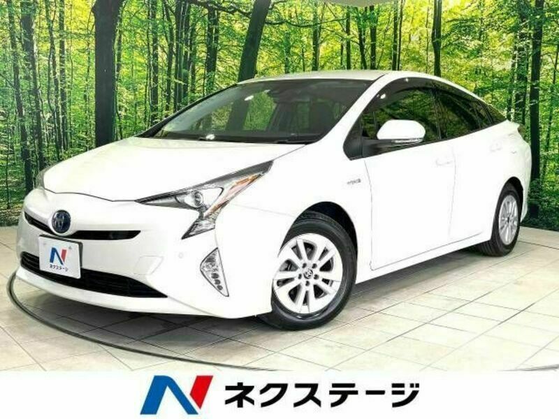 TOYOTA　PRIUS