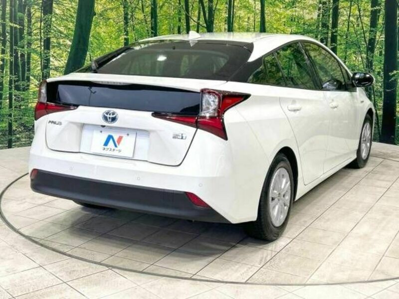 PRIUS-17