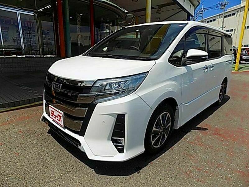 TOYOTA　NOAH