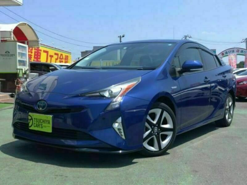 TOYOTA　PRIUS