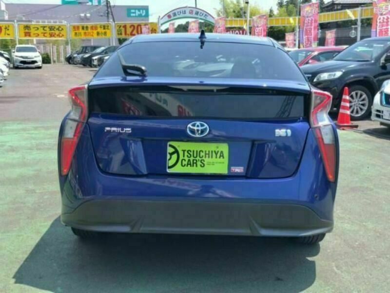 PRIUS-9