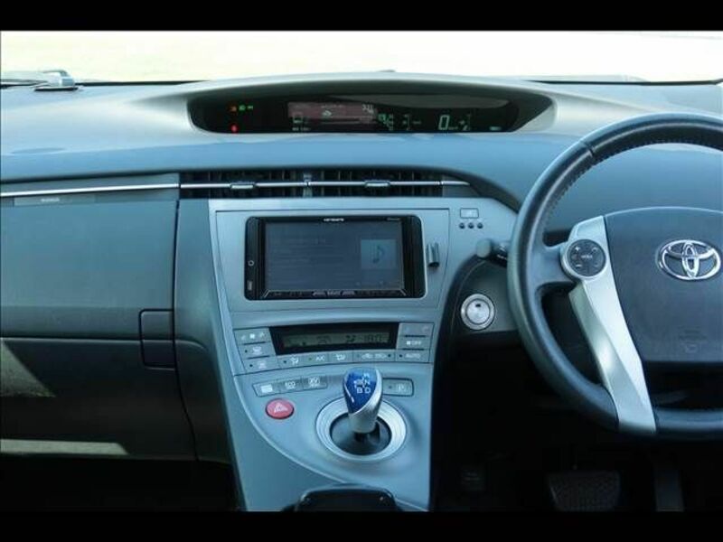 PRIUS-10