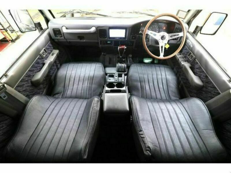 LAND CRUISER PRADO-1