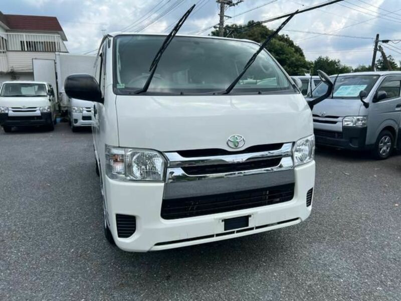 HIACE VAN-1