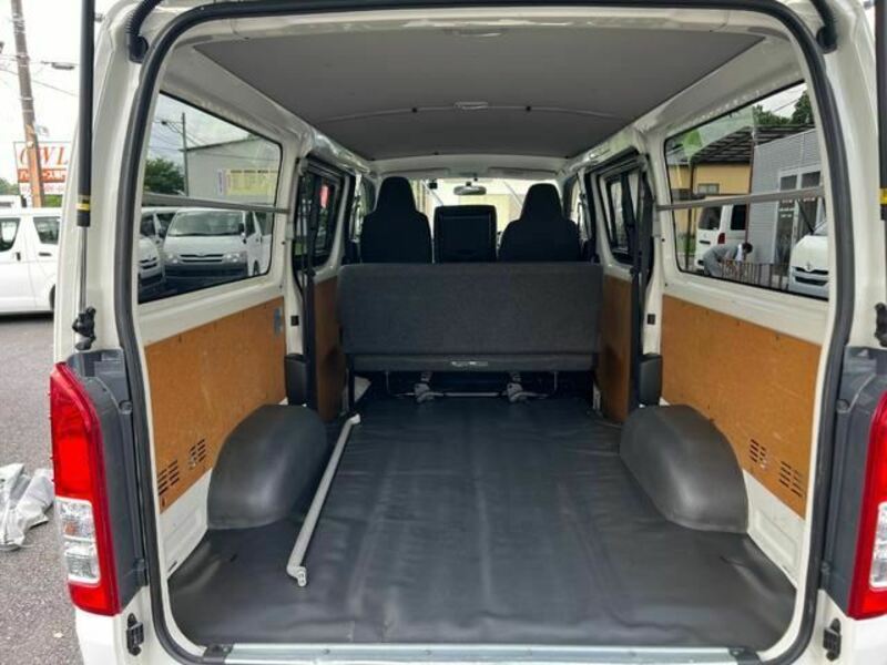 HIACE VAN-23