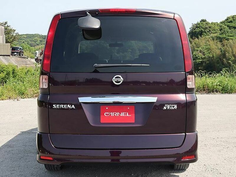 NISSAN　SERENA