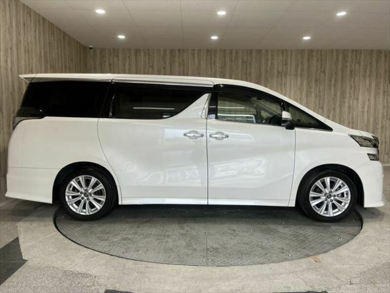 VELLFIRE-17