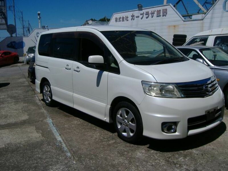 NISSAN　SERENA